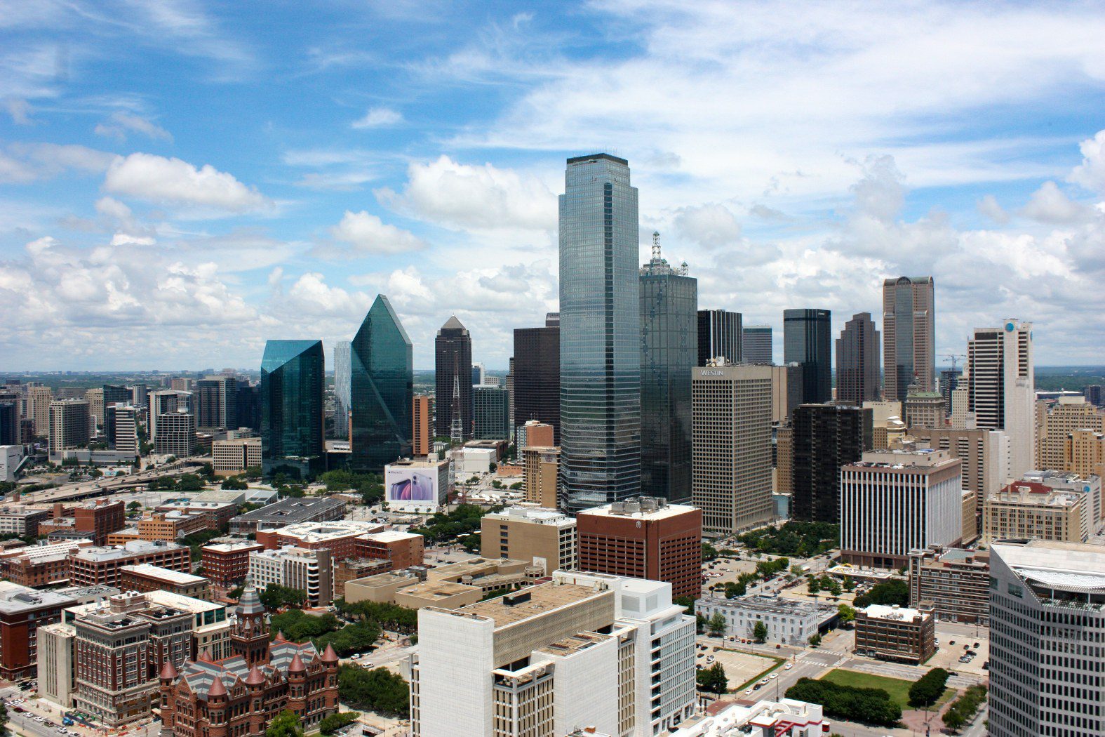 image of the dallas skyline emphasizing the need for call centers in Dallas, TX for better community safety