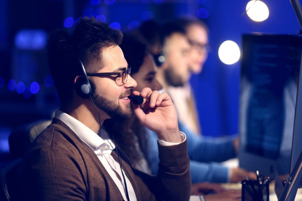 Boost Your Customer Base with a 24/7 Bilingual Answering Service