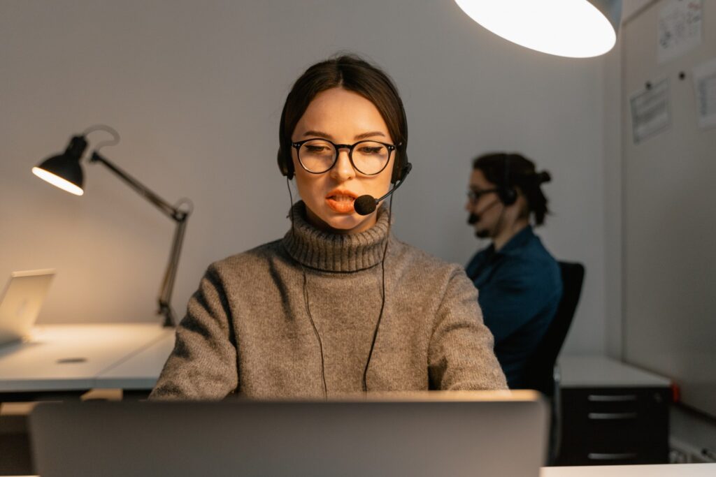 law firm answering service woman